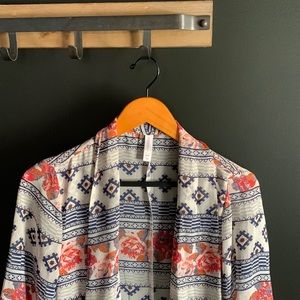 Open front 3/4 length sleeve blouse